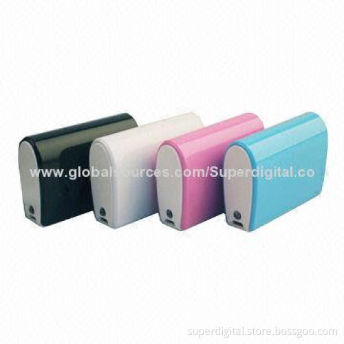 4,400mAh Portable Charging Device for Cellphones with 5V Input Voltage